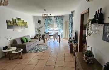 Green House - Photo 2