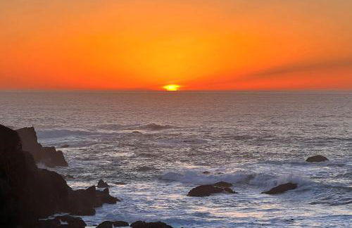 Oceantfront Estate with Luxury Kitchen & Game Room - Photo 48