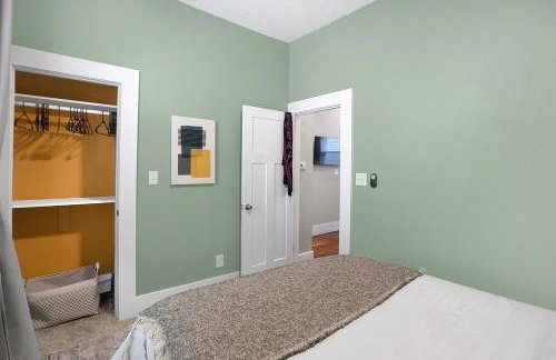 Prime location very close to downtown! - Photo 20