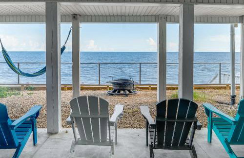 Alligator Point Beachfront Home with Private Hot Tub - Foto 25