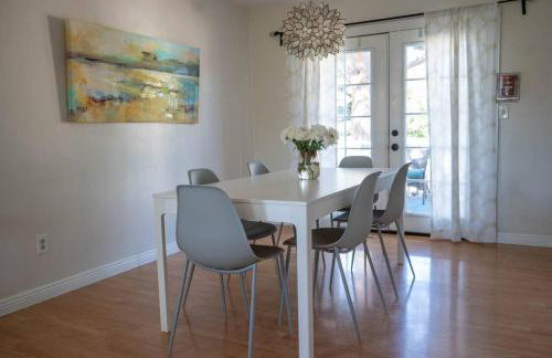 Turquoise Twin ★Vacation COS★3 King Beds★Near AFA - Foto 44