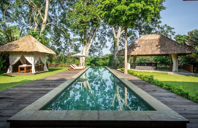 Luxury Jungle Villa, 3 BR, Ubud With Staff - Foto 1