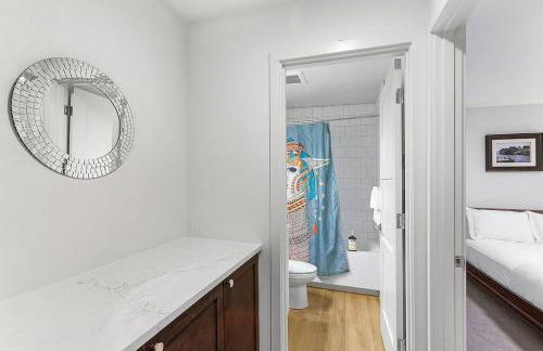 The Sweetest Hideaway - 81 Walkscore! - Foto 28