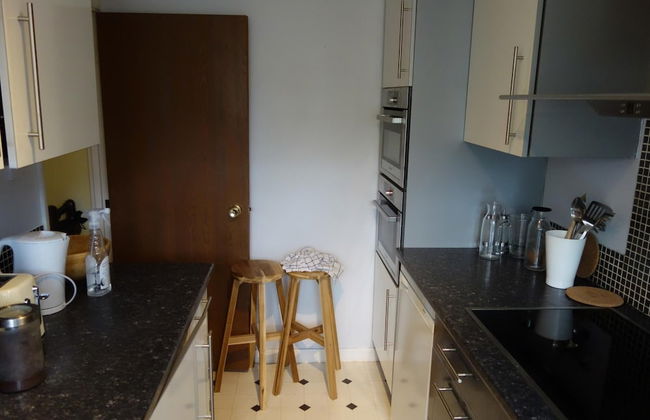 NEW Cosy 2 Bedroom Flat on Englefield Green - Foto 9