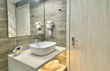 Elia Room & Garden II - Photo 15