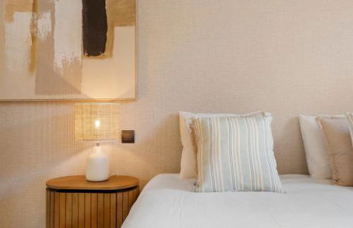 Stylish 2BR in Estepona, Walk to Beach & Old Town - Photo 21