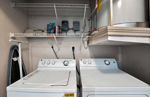 Modern Stay With Resort Style Perks - Foto 9