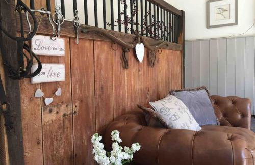 Luxury New Forest Barn, ideal for couples - Photo 53