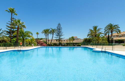 Golden Mile Lux Sea View Suite with Balcony - Foto 28