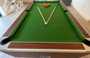 stylish and modern Spacious 2 bedroom apartment - Photo 24