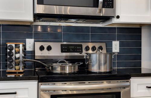 Spacious and Cozy 5 Bed 3 Bath Vacation House W 2 King 3 Queen! Sleep 12! 15Min to Red Rocks - Foto 37