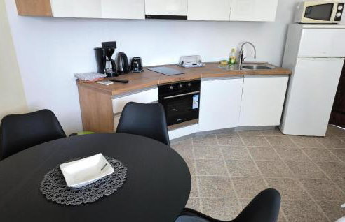 One-Bedroom Holiday Home In Zminj - Photo 10