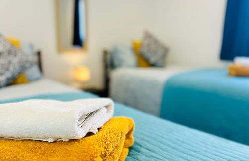 Stylish 3 Bed Apt Sea Views Near the Beach 2B - Foto 8