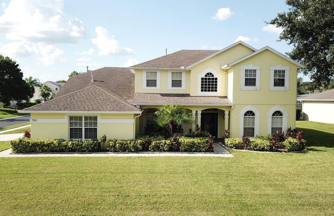 Fantastic 7 Bed 6 Bath in Prestigious Gated Comm - Foto 60