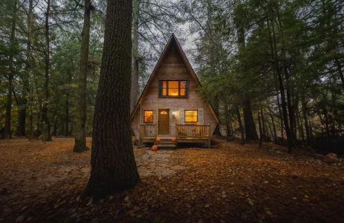 Enchanting River- Water Front A-Frame Cabin - Foto 23