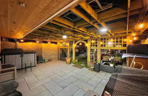 Cosy Stylish Guest House with Private Patio and Gym Gear - Foto 1