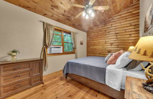 Secluded Log Cabin with Hot Tub Fire Pit Game Room - Foto 59