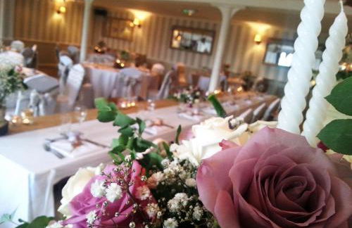 New Hobbit, stunning views, sleeps 42, Bar, Hot Tub - Foto 16