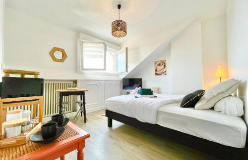 Le Mans - Au Calme - Stationnement Facile - Proche Centre Ville et Gare - Foto 40