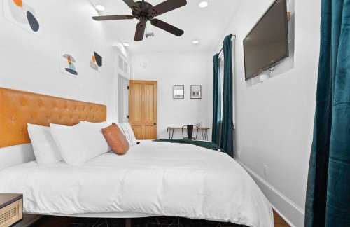 Chic 2BR retreat near French Quarter - Photo 20