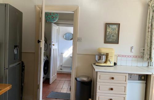 Country cottage overlooking fields with garden room - Foto 10