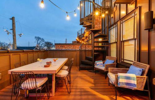 Skyline Views with Double Rooftop Deck & Game Room - Foto 34