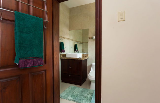 New Kingston Guest Apartment at Inglaterra I - Foto 19