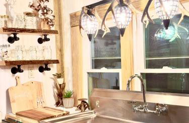 King Suite & Bunkhouse - Deer Camp - WiFi - Grill - Foto 28