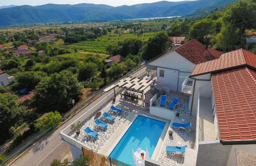 Holiday home Leko with outdoor pool and hot tub , can fit 22 people - Foto 50