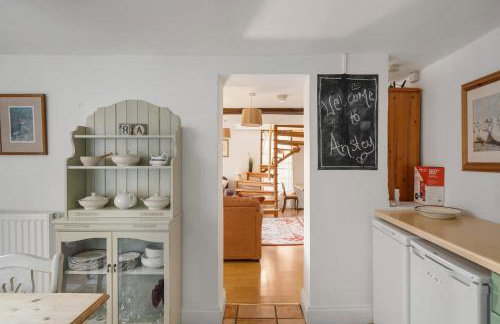 Grade II Listed Cottage in Central Taunton - Photo 23