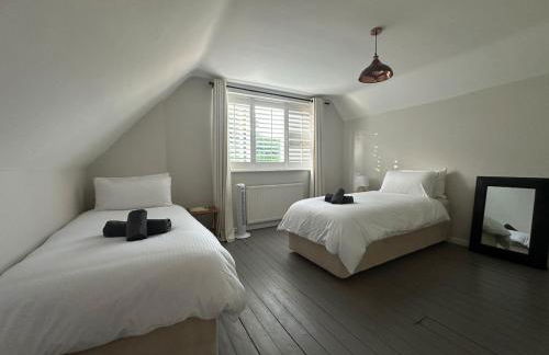 Luxury 3 bed cottage with Sauna, Chobham, sleeps 6 - Foto 24