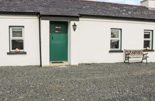 Pat White's Cottage - Photo 3