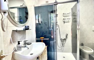 house prua a step from the lake - Foto 40