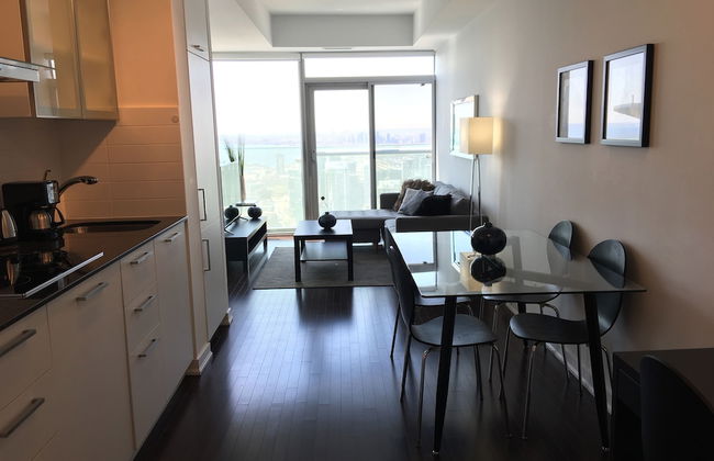 TO Stays - York and Lakeshore - Foto 27