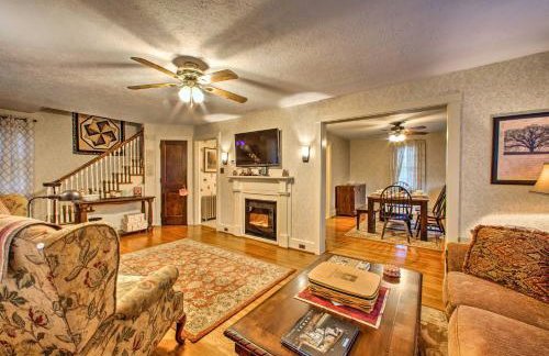 Whimsical Lancaster Home - 4 Mi to Sight and Sound - Foto 5