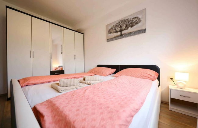 Charming Villa in Poličnik with Swimming Pool - Photo 2