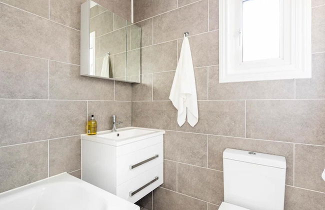 Charming 3-bed Apartment in London - Foto 38