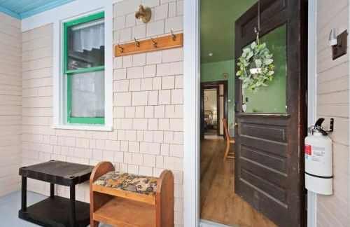 Downtown Gillett Bungalow, Fireplace, 3B, Historic - Foto 43