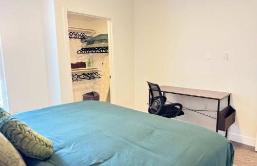 Upscale Escape 10 Min from Disneyland With Pool & Gym - Foto 55