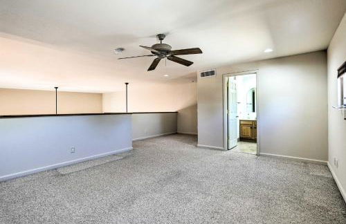 Pool and Putting Green Group Getaway in Glendale! - Foto 40