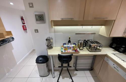 Earle House Serviced Apartments - Photo 32