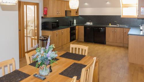 Seaview Apartment - Photo 5