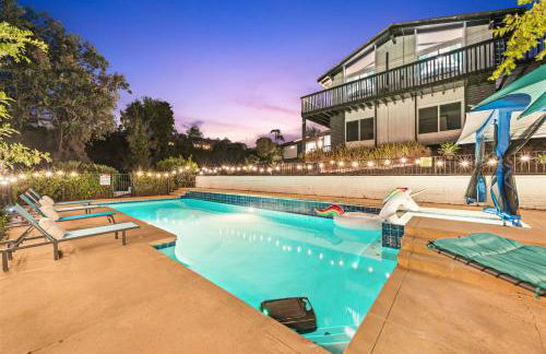 Entire Private Home with 2 Bedrooms 1 Bathroom, Grand View, King Bed, Spacious, Parking, Available Now - Foto 46