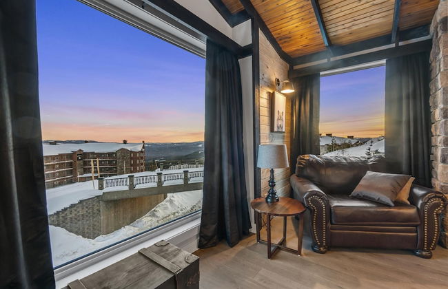 Chalet Monashee-brand New High End W/amazing Views - Photo 55