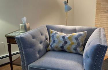 Pineapple House, Spacious 1st Floor Apartment! City Center! 96 Walk Score! FREE parking! - Foto 10