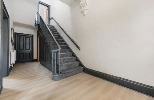 Onslow House - Air Host & Stay - 5 bed, Sleeps 14 - Foto 17