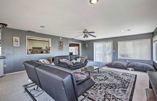 Escondido Hilltop Home with Deck and Views! - Foto 7