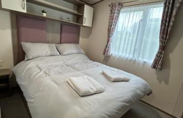 Delightful 2 bedroom Caravan, Pencnwc, New Quay - Photo 14