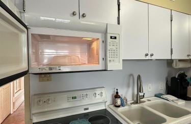 Poolside Island Condo - Foto 10