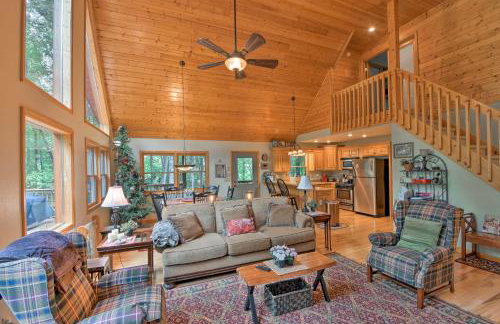 Andrews Cabin with Game Room and Covered Porch! - Foto 5